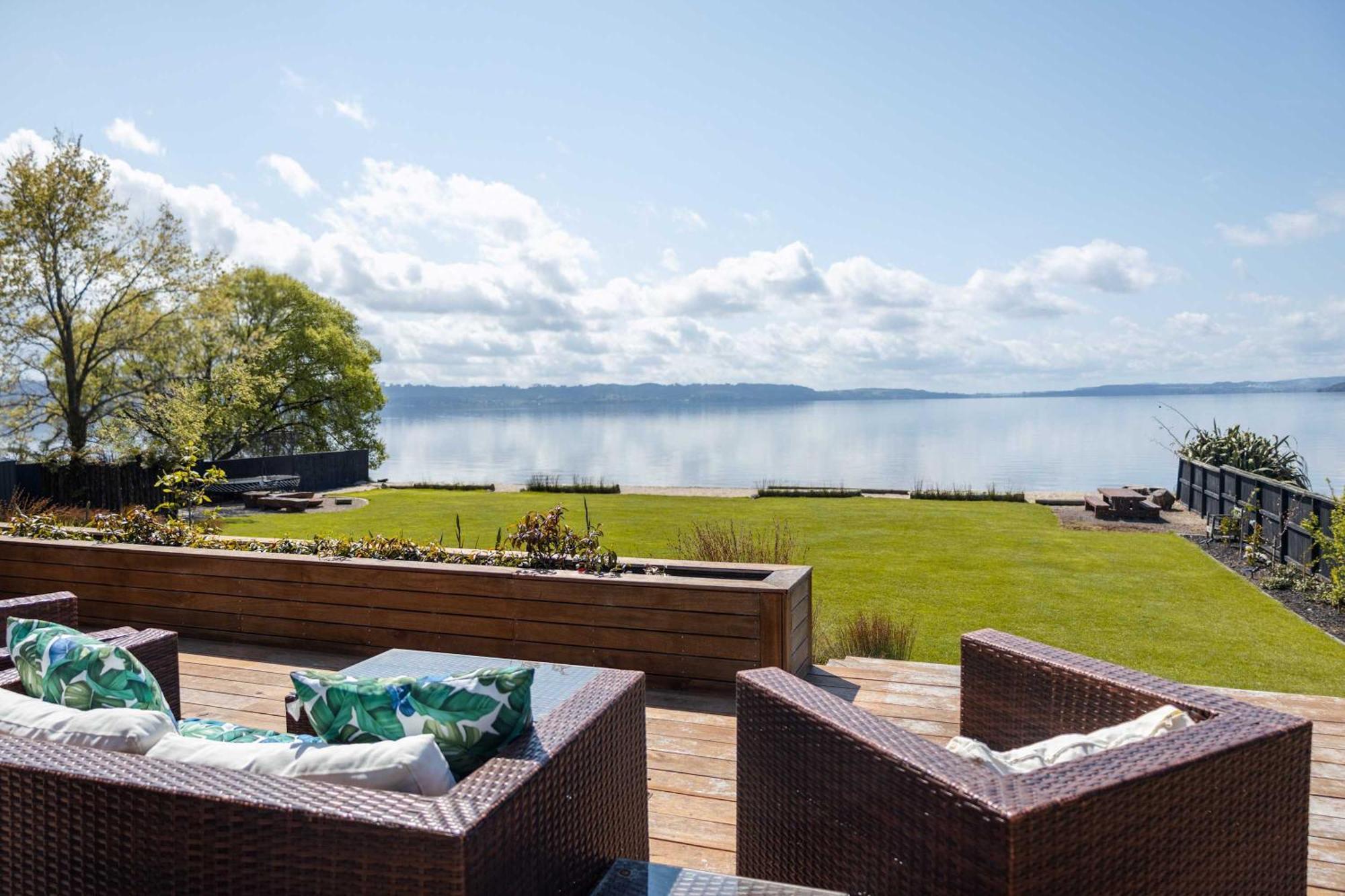 Jandals & Joy Lakefront Retreat Ροτόρυα Εξωτερικό φωτογραφία